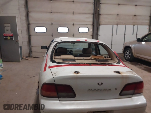 1998 Nissan Maxima GXE z VIN JN1CA21A9WM805626, wystawiony jako IAAI lot #42497316 z przebiegiem 195 991 mil mil oraz . Historia ofert i sprzedaży dostępna na DreamBid. Obrazek 6.
