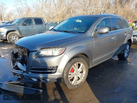 2011 Audi Q7 3.0L TDI Premium Plus with VIN WA1LMAFE3BD002843, listed as a IAAI auction lot 41609039 with 152,021 mi miles. Bid and sale history available at carsss.com. Image 18.