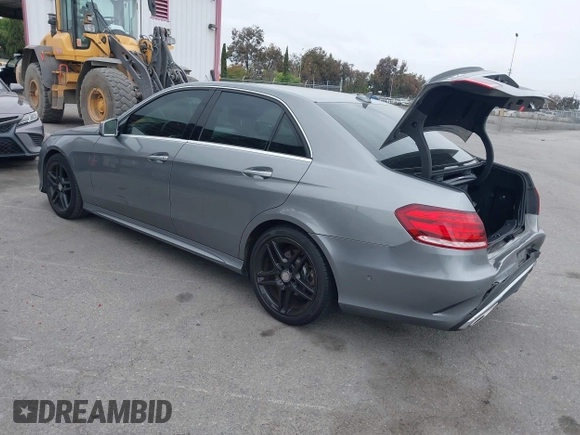 2014 Mercedes-Benz E 350 Sport с VIN WDDHF5KB4EA978604, выставлен на аукционе IAAI как лот 42207547 с пробегом 109 138 миль миль и . История ставок и продаж доступна на DreamBid. Изображение 3.
