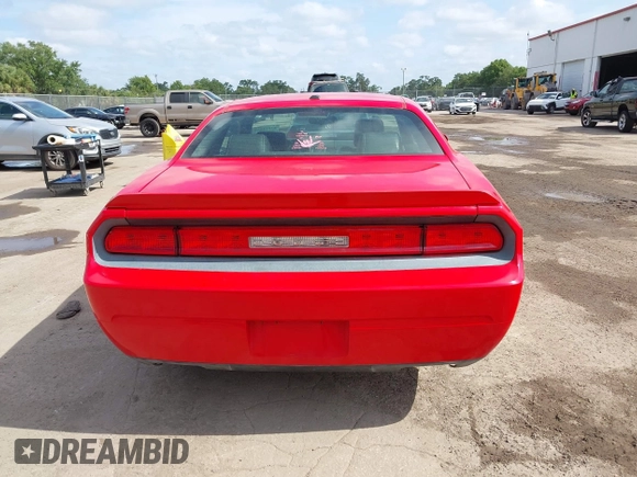 2009 Dodge Challenger R/T z VIN 2B3LJ54T89H588042, wystawiony jako IAAI lot #42122055 z przebiegiem Nie podano mil oraz . Historia ofert i sprzedaży dostępna na DreamBid. Obrazek 15.