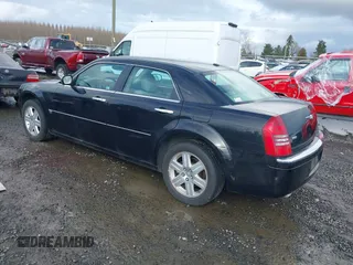 2006 Chrysler 300 C with VIN 2C3LK63H66H437280, listed as a IAAI auction lot 41615050 with 209,303 mi miles. Bid and sale history available at carsss.com. Image 3.