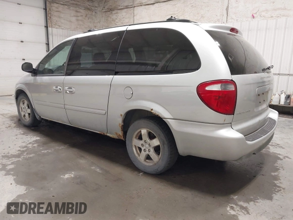 2005 Dodge Caravan SXT with VIN 2D4GP44L35R316403, listed as a IAAI auction lot 42375328 with 179,299 mi miles and . Bid and sale history available at DreamBid. Image 3.