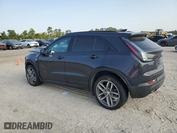 2022 Cadillac XT4 FWD Sport z VIN 1GYFZER45NF156035, wystawiony jako Copart lot #65836294 z przebiegiem 62 443 mil mil oraz Szkoda całkowita • Salvage title. Historia ofert i sprzedaży dostępna na DreamBid. Obrazek 2.