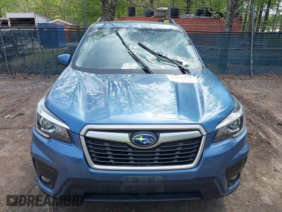 2020 Subaru Forester Premium with VIN JF2SKAJC5LH556992, listed as a IAAI auction lot 42061879 with 71,840 mi miles. Bid and sale history available at carsss.com. Image 12.