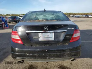 2011 Mercedes-Benz C 300 Sport z VIN WDDGF8BB9BA455409, wystawiony jako Copart lot #82202464 z przebiegiem 160 500 mil mil oraz Szkody całkowita. Historia ofert i sprzedaży dostępna na DreamBid. Obrazek 6.