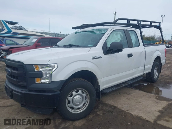 2015 Ford F-150 XLT with VIN 1FTEX1E81FFC21523, listed as a IAAI auction lot 41645827 with 116,693 mi miles. Bid and sale history available at carsss.com. Image 17.