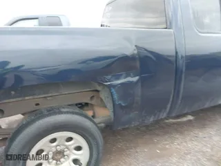 2008 Chevrolet Silverado 1500 Work Truck with VIN 1GCEC19X58Z302703, listed as a IAAI auction lot 41886312 with 181,339 mi miles. Bid and sale history available at carsss.com. Image 6.