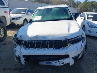 2024 Jeep Grand Cherokee L Limited with VIN 1C4RJKBG2R8507331, listed as a IAAI auction lot 41768771 with 32,747 mi miles. Bid and sale history available at carsss.com. Image 12.