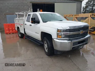 2015 Chevrolet Silverado 3500HD with VIN 1GB2KYEGXFZ529648, listed as a IAAI auction lot 41455344 with 317,558 mi miles and . Bid and sale history available at DreamBid. Image 1.