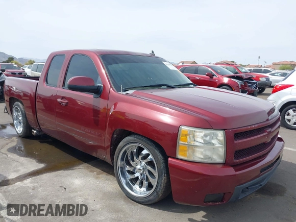 2009 Chevrolet Silverado 1500 with VIN 1GCEC39Y49Z189445, listed as a IAAI auction lot 41933868 with 209,596 mi miles and . Bid and sale history available at DreamBid. Image 1.