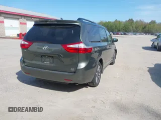 2019 Toyota Sienna XLE z VIN 5TDDZ3DC5KS218481, wystawiony jako IAAI lot #42220963 z przebiegiem 73 962 mil mil oraz . Historia ofert i sprzedaży dostępna na DreamBid. Obrazek 4.