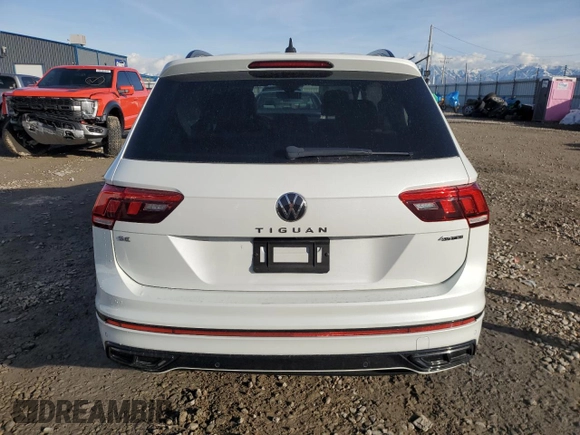 2022 Volkswagen Tiguan SE R-Line Black with VIN 3VV8B7AX8NM071695, listed as a Copart auction lot 87423714 with 27,776 mi miles and Salvage Title. Bid and sale history available at DreamBid. Image 6.