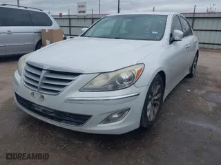 2013 Hyundai Genesis 3.8L with VIN KMHGC4DD3DU209270, listed as a IAAI auction lot 41415576 with 152,028 mi miles. Bid and sale history available at carsss.com. Image 2.