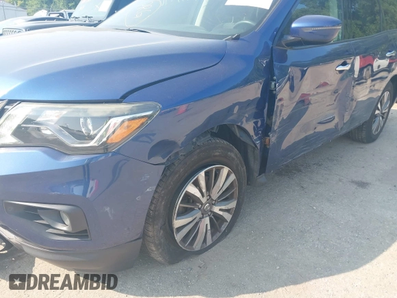 2017 Nissan Pathfinder SV with VIN 5N1DR2MM4HC675341, listed as a IAAI auction lot 40087490 with 95,106 mi miles. Bid and sale history available at carsss.com. Image 6.