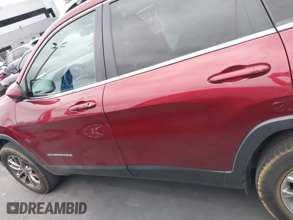 2019 Jeep Cherokee Altitude with VIN 1C4PJMLB8KD287650, listed as a IAAI auction lot 42374956 with 78,638 mi miles and . Bid and sale history available at DreamBid. Image 15.