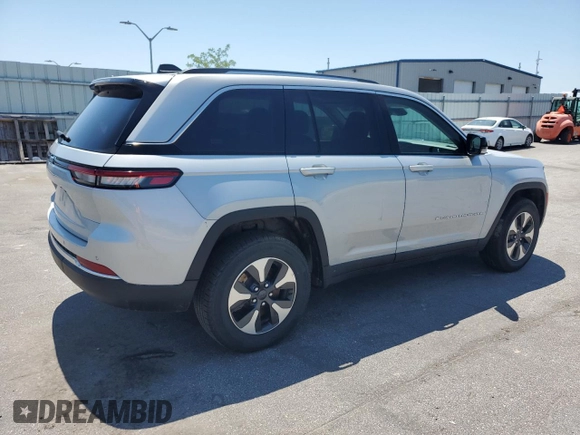 2023 Jeep Grand Cherokee with VIN 1C4RJYB64PC648891, listed as a Copart auction lot 61945935 with 37,970 mi miles and Clean title. Bid and sale history available at DreamBid. Image 3.