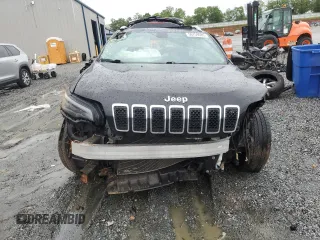 2019 Jeep Cherokee Limited with VIN 1C4PJLDX1KD143488, listed as a Copart auction lot 56759085 with 70,395 mi miles and Salvage title. Bid and sale history available at DreamBid. Image 5.