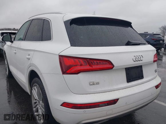 2018 Audi Q5 Premium Plus with VIN WA1BNAFY2J2111095, listed as a IAAI auction lot 41977544 with 107,852 mi miles. Bid and sale history available at carsss.com. Image 3.