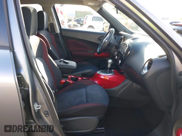 2016 Nissan Juke SL z VIN JN8AF5MV0GT658310, wystawiony jako IAAI lot #41842051 z przebiegiem 64 257 mil mil oraz . Historia ofert i sprzedaży dostępna na DreamBid. Obrazek 5.
