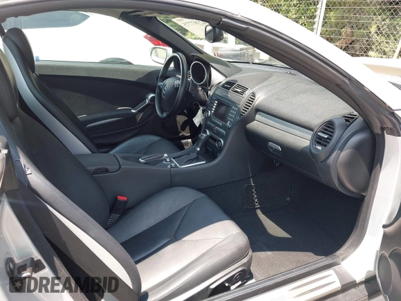 2008 Mercedes-Benz SLK 350 with VIN WDBWK56F98F184942, listed as a IAAI auction lot 42397775 with 80,851 mi miles and . Bid and sale history available at DreamBid. Image 5.