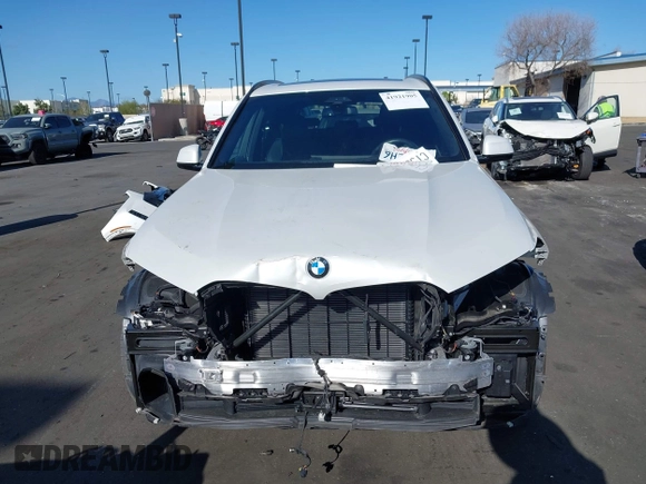 2024 BMW X5 xDrive40i z VIN 5UX23EU02R9T61437, wystawiony jako IAAI lot #41921905 z przebiegiem 19 178 mil mil oraz . Historia ofert i sprzedaży dostępna na DreamBid. Obrazek 13.