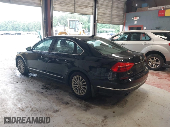 2016 Volkswagen Passat SE z VIN 1VWBT7A38GC010301, wystawiony jako IAAI lot #42316812 z przebiegiem 154 618 mil mil oraz . Historia ofert i sprzedaży dostępna na DreamBid. Obrazek 3.