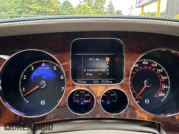 2008 Bentley Flying Spur with VIN SCBBR93W98C055885, listed as a Copart auction lot 55952445 with 81,286 mi miles and Clean Title. Bid and sale history available at DreamBid. Image 8.
