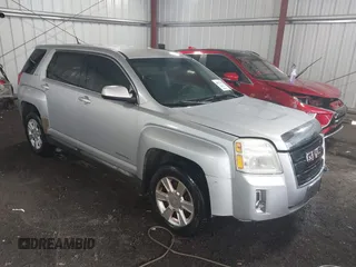 2011 GMC Terrain SLE-1 z VIN 2CTALMEC4B6366452, wystawiony jako IAAI lot #40179947 z przebiegiem 193 479 mil mil oraz . Historia ofert i sprzedaży dostępna na DreamBid. Obrazek 1.