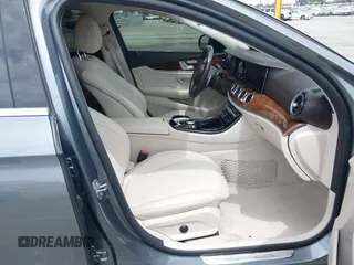 2018 Mercedes-Benz E-Class E 300 with VIN WDDZF4JB3JA409950, listed as a IAAI auction lot 42032598 with 44,381 mi miles. Bid and sale history available at carsss.com. Image 5.