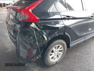 2019 Mitsubishi Eclipse Cross ES z VIN JA4AT3AA0KZ029642, wystawiony jako IAAI lot #42182240 z przebiegiem 144 028 mil mil oraz . Historia ofert i sprzedaży dostępna na DreamBid. Obrazek 6.