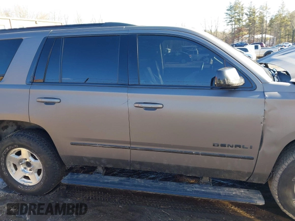 2015 GMC Yukon Denali with VIN 1GKS2CKJ8FR283296, listed as a IAAI auction lot 41568839 with 1 mi miles. Bid and sale history available at carsss.com. Image 14.