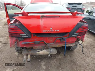 2004 Pontiac Grand Am SE1 with VIN 1G2NF52E64M515839, listed as a IAAI auction lot 41687504 with 194,818 mi miles. Bid and sale history available at carsss.com. Image 6.