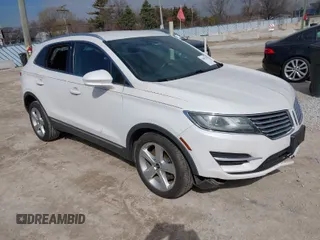 2015 Lincoln MKC with VIN 5LMCJ1A9XFUJ47174, listed as a IAAI auction lot 41892120 with 149,975 mi miles. Bid and sale history available at carsss.com. Image 1.