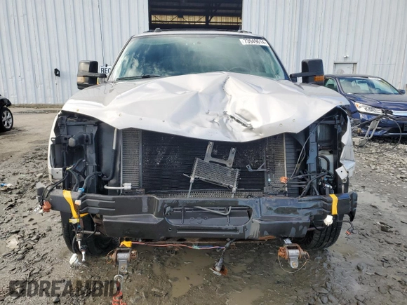 2005 Chevrolet Avalanche LS with VIN 3GNGK22G35G258778, listed as a Copart auction lot 73949614 with 151,928 mi miles and Salvage Title. Bid and sale history available at DreamBid. Image 5.