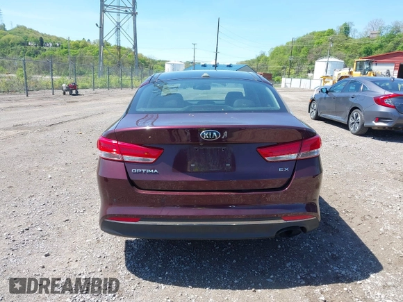 2016 Kia Optima EX z VIN 5XXGU4L37GG114750, wystawiony jako IAAI lot #42154903 z przebiegiem 97 625 mil mil oraz . Historia ofert i sprzedaży dostępna na DreamBid. Obrazek 17.