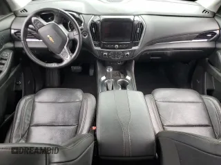 2018 Chevrolet Traverse Premier z VIN 1GNEVJKW7JJ150494, wystawiony jako Copart lot #58755745 z przebiegiem 193 346 mil mil oraz Czysty tytuł • Clean title. Historia ofert i sprzedaży dostępna na DreamBid. Obrazek 8.