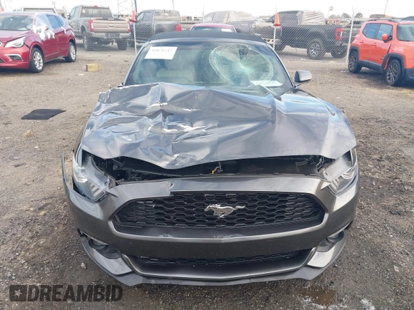 2017 Ford Mustang EcoBoost Premium z VIN 1FATP8UH5H5295852, wystawiony jako IAAI lot #41876517 z przebiegiem 132 910 mil mil oraz . Historia ofert i sprzedaży dostępna na DreamBid. Obrazek 12.