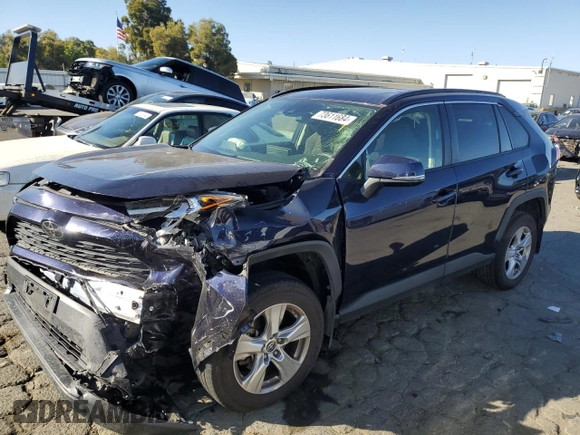2019 Toyota RAV4 XLE with VIN JTMP1RFV8KD513544, listed as a Copart auction lot 73611684 with Not Provided miles and Salvage Title. Bid and sale history available at DreamBid. Image 1.