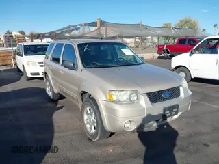 2007 Ford Escape Limited with VIN 1FMCU94137KA98413, listed as a IAAI auction lot 41482242 with 126,852 mi miles. Bid and sale history available at carsss.com. Image 6.