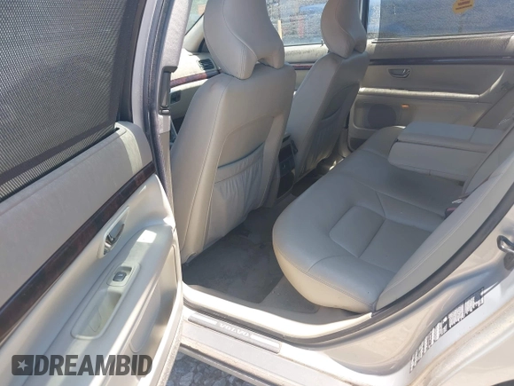 2000 Volvo S80 z VIN YV1TS94D1Y1118678, wystawiony jako IAAI lot #42312316 z przebiegiem 86 933 mil mil oraz . Historia ofert i sprzedaży dostępna na DreamBid. Obrazek 8.