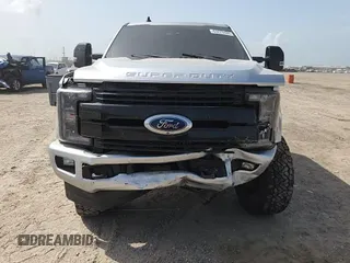 2019 Ford F-250 XL with VIN 1FT7W2BTXKED46644, listed as a Copart auction lot 63229485 with 116,433 mi miles and Salvage title. Bid and sale history available at DreamBid. Image 13.