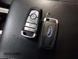 2020 Ford Explorer XLT с VIN 1FMSK8DH2LGA21411, выставлен на аукционе IAAI как лот 41605079 с пробегом 74 795 миль миль и . История ставок и продаж доступна на DreamBid. Изображение 11.