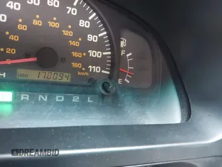 2002 Toyota 4Runner SR5 z VIN JT3HN86R620391610, wystawiony jako IAAI lot #42521535 z przebiegiem 178 094 mil mil oraz . Historia ofert i sprzedaży dostępna na DreamBid. Obrazek 7.