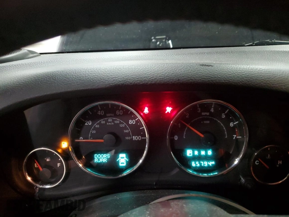 2016 Jeep Wrangler Unlimited Freedom с VIN 1C4BJWDG0GL158413, выставлен на аукционе Copart как лот 56829765 с пробегом 65 794 миль миль и Списание • Salvage title. История ставок и продаж доступна на DreamBid. Изображение 9.