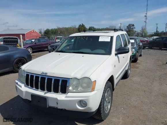 2005 Jeep Grand Cherokee Limited with VIN 1J8HR58235C699098, listed as a IAAI auction lot 41911441 with NaN miles. Bid and sale history available at carsss.com. Image 6.
