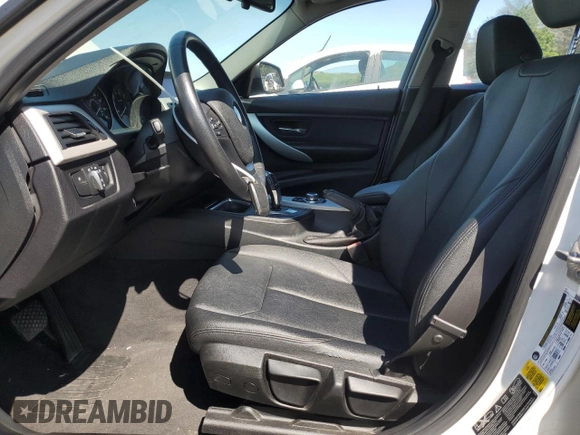 2013 BMW 3 Series 320i xDrive with VIN WBA3C3C5XDF981516, listed as a Copart auction lot 70214014 with 104,977 mi miles and Non repairable. Bid and sale history available at DreamBid. Image 7.