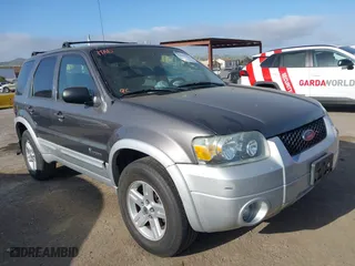 2006 Ford Escape Hybrid with VIN 1FMCU96H76KA56562, listed as a IAAI auction lot 42096713 with 148,963 mi miles. Bid and sale history available at carsss.com. Image 1.