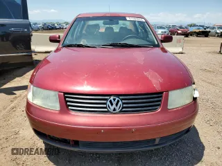 2000 Volkswagen Passat with VIN WVWPD23B9YP211602, listed as a Copart auction lot 61509955 with 121,435 mi miles and Clean title. Bid and sale history available at DreamBid. Image 5.