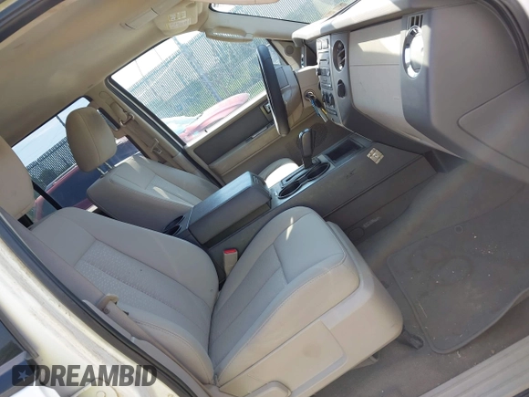 2012 Ford Expedition XL с VIN 1FMJU1G58CEF20028, выставлен на аукционе IAAI как лот 42646650 с пробегом 69 995 миль миль и . История ставок и продаж доступна на DreamBid. Изображение 5.
