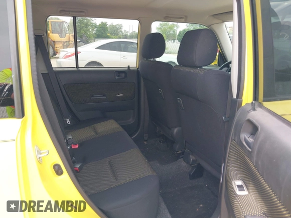 2005 Scion xB z VIN JTLKT324254015802, wystawiony jako IAAI lot #42416705 z przebiegiem 225 063 mil mil oraz . Historia ofert i sprzedaży dostępna na DreamBid. Obrazek 8.